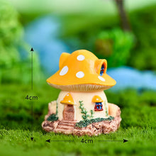 Load image into Gallery viewer, Terrarium Figurine Mini Mushroom House