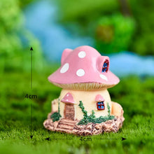 Load image into Gallery viewer, Terrarium Figurine Mini Mushroom House