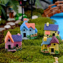 Load image into Gallery viewer, Terrarium Decoration - Small Mystical House
