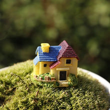 Load image into Gallery viewer, Terrarium Decoration - Small Mystical House
