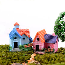 Load image into Gallery viewer, Terrarium Decoration - Small Mystical House

