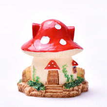 Load image into Gallery viewer, Terrarium Figurine Mini Mushroom House
