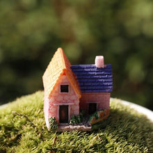 Load image into Gallery viewer, Terrarium Decoration - Small Mystical House
