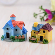 Load image into Gallery viewer, Terrarium Decoration - Small Mystical House
