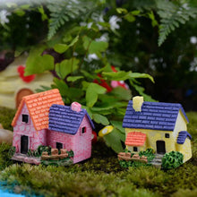 Load image into Gallery viewer, Terrarium Decoration - Small Mystical House
